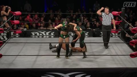 Twisted Sisterz Showing What Tag Teams Are All About!