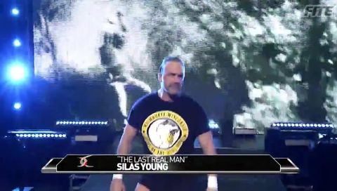 ROH #383 - Silas Young makes his way to the ring vs Beer City Bruiser ROH #383 - Silas Young makes his way to the ring vs Beer City Bruiser