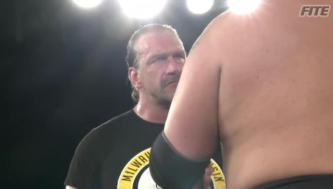 ROH #383 - Beer City Bruiser wants a FIGHT with Silas Young in a No DQ match ROH #383 - Beer City Bruiser wants a FIGHT with Silas Young in a No DQ match