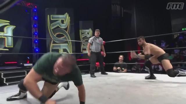 ROH Flip Gordon vs Silas Young - TrillerTV