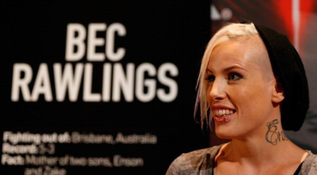 Bec Rawlings - The Girl That Writes History